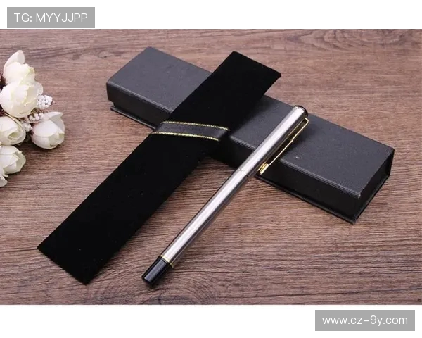 创意足球主题文具盒设计打造动感校园风尚，个性化与实用性并重